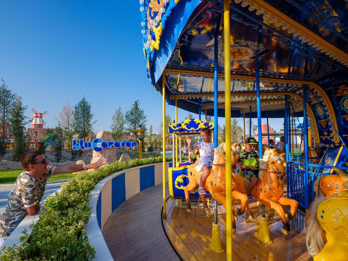Rixos Water World Aktau - Theme Park Free Access Hotell Exteriör bild